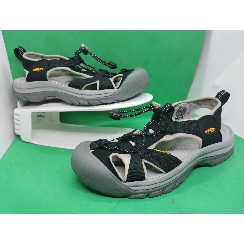 Keen Venice H2 Sandals Womens Size 7.5 Black/Gray Waterproof Closed Toe Outdoor
